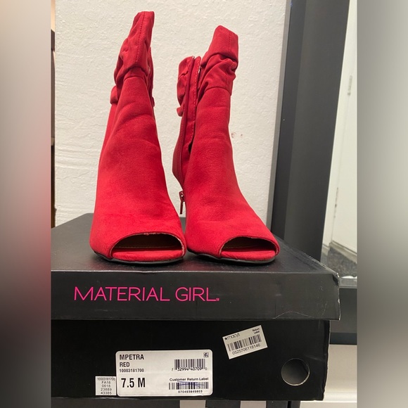 Red Booties - Picture 2 of 5